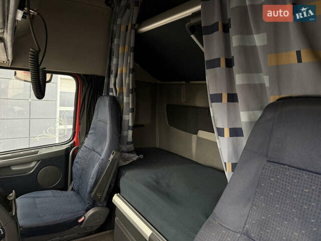 Красный Вольво FH 13, объемом двигателя 12.78 л и пробегом 1000 тыс. км за 18899 $, фото 20 на Automoto.ua