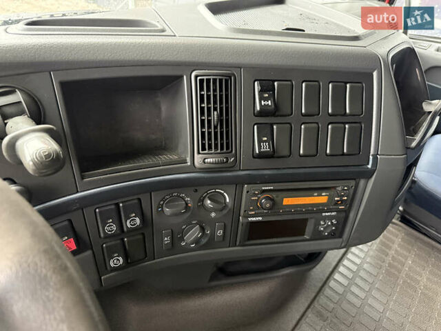 Красный Вольво FH 13, объемом двигателя 12.78 л и пробегом 1000 тыс. км за 18899 $, фото 23 на Automoto.ua