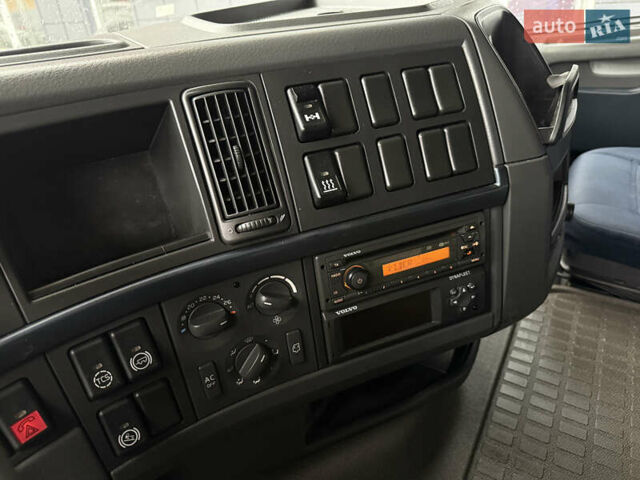 Красный Вольво FH 13, объемом двигателя 12.78 л и пробегом 1000 тыс. км за 18899 $, фото 25 на Automoto.ua