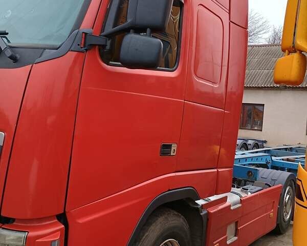 Красный Вольво FH 13, объемом двигателя 12.78 л и пробегом 1 тыс. км за 26500 $, фото 2 на Automoto.ua