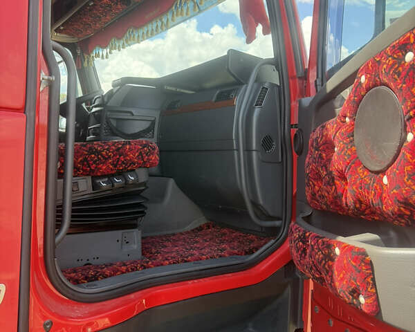Червоний Вольво FH 13, об'ємом двигуна 12.78 л та пробігом 940 тис. км за 21000 $, фото 14 на Automoto.ua