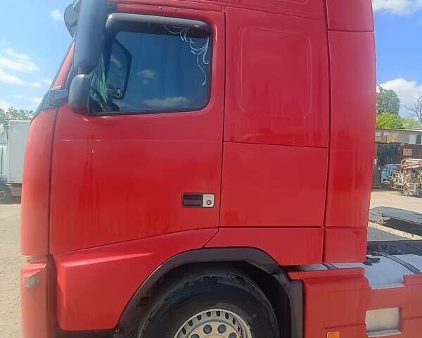 Красный Вольво FH 13, объемом двигателя 12.78 л и пробегом 1 тыс. км за 23500 $, фото 2 на Automoto.ua