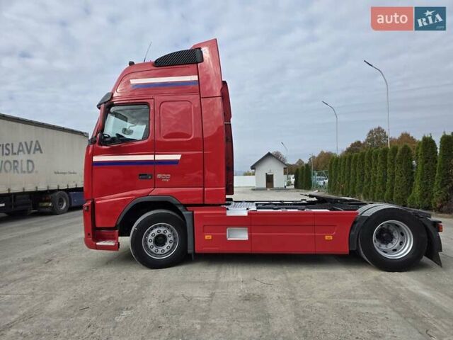 Червоний Вольво FH 13, об'ємом двигуна 12.7 л та пробігом 999 тис. км за 26247 $, фото 1 на Automoto.ua