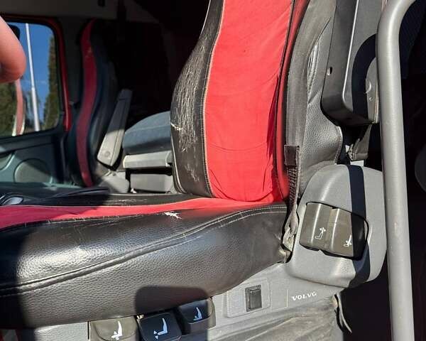Червоний Вольво FH 13, об'ємом двигуна 12.78 л та пробігом 1 тис. км за 18500 $, фото 42 на Automoto.ua