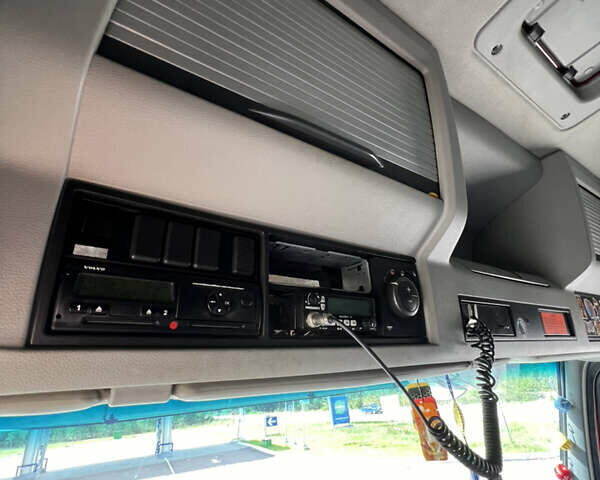 Красный Вольво FH 13, объемом двигателя 12.8 л и пробегом 1 тыс. км за 21000 $, фото 20 на Automoto.ua