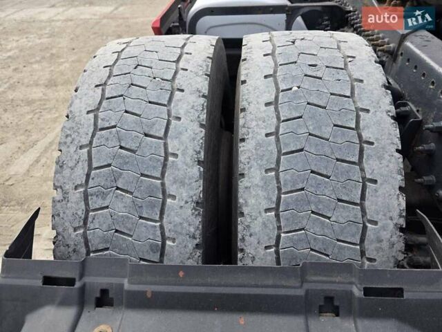 Червоний Вольво FH 13, об'ємом двигуна 12.7 л та пробігом 999 тис. км за 26247 $, фото 15 на Automoto.ua