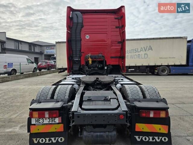 Червоний Вольво FH 13, об'ємом двигуна 12.7 л та пробігом 999 тис. км за 26247 $, фото 3 на Automoto.ua