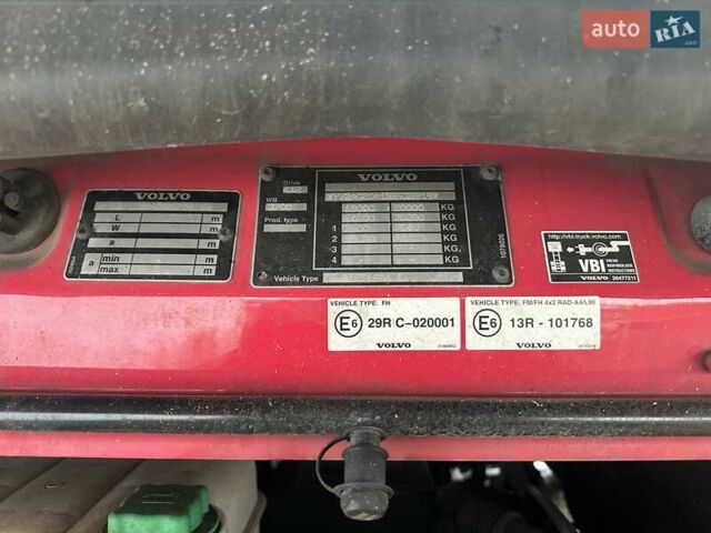Красный Вольво FH 13, объемом двигателя 0 л и пробегом 620 тыс. км за 23999 $, фото 18 на Automoto.ua