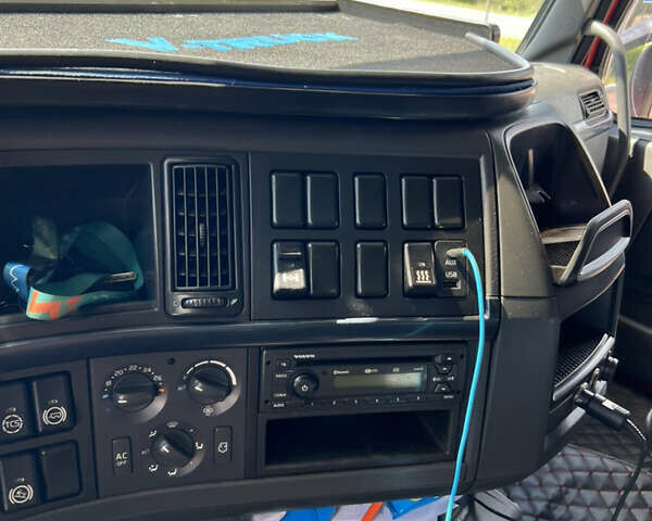 Красный Вольво FH 13, объемом двигателя 12.8 л и пробегом 1 тыс. км за 21000 $, фото 17 на Automoto.ua