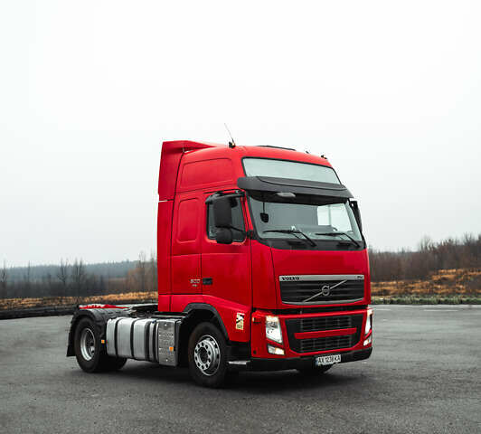 Червоний Вольво FH 13, об'ємом двигуна 12.78 л та пробігом 905 тис. км за 23500 $, фото 1 на Automoto.ua