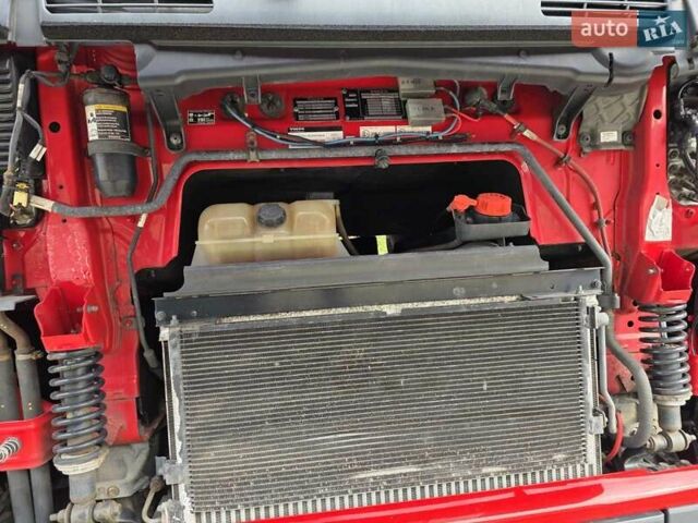 Червоний Вольво FH 13, об'ємом двигуна 12.7 л та пробігом 999 тис. км за 26247 $, фото 12 на Automoto.ua