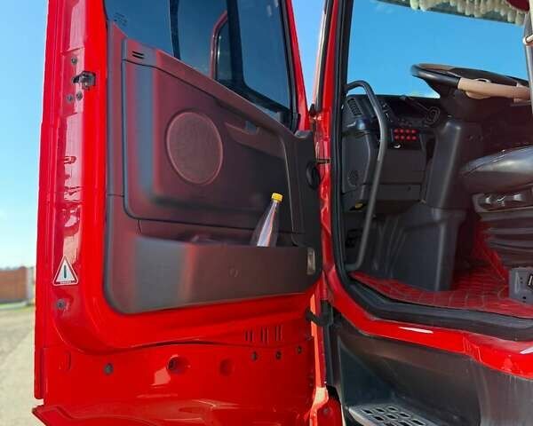 Червоний Вольво FH 13, об'ємом двигуна 12.78 л та пробігом 1 тис. км за 18500 $, фото 35 на Automoto.ua