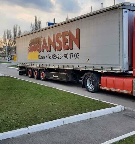 Красный Вольво FH 13, объемом двигателя 12.9 л и пробегом 825 тыс. км за 43000 $, фото 3 на Automoto.ua