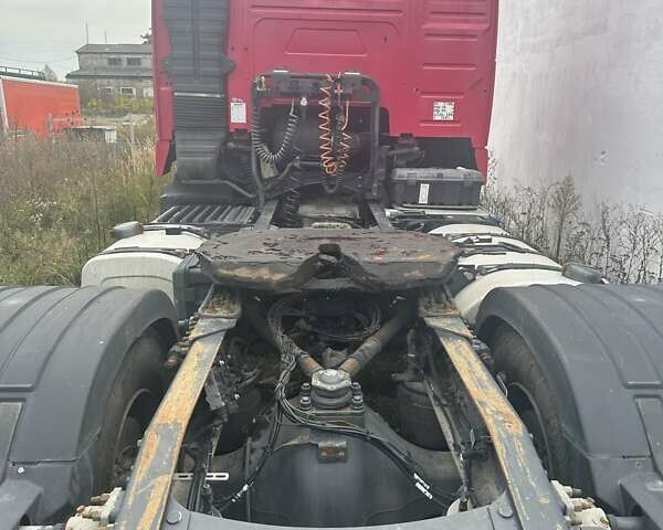 Красный Вольво FH 13, объемом двигателя 0 л и пробегом 620 тыс. км за 23999 $, фото 2 на Automoto.ua