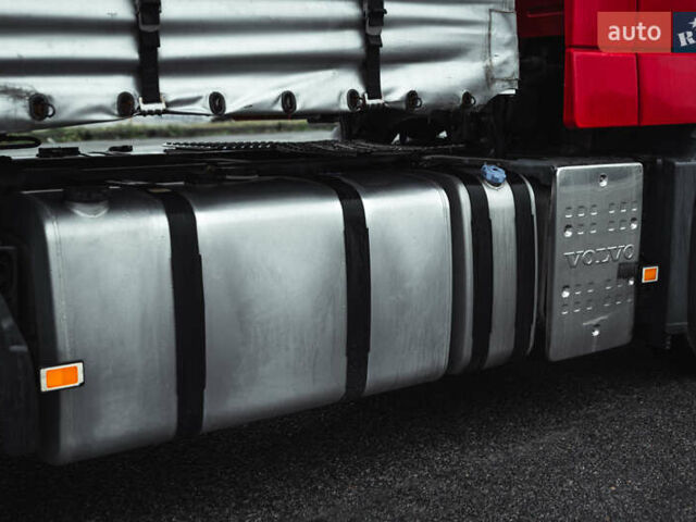 Червоний Вольво FH 13, об'ємом двигуна 12.78 л та пробігом 905 тис. км за 23500 $, фото 21 на Automoto.ua