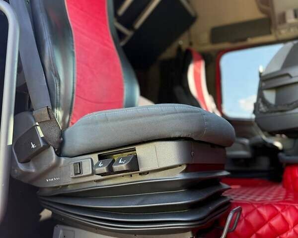 Червоний Вольво FH 13, об'ємом двигуна 12.78 л та пробігом 1 тис. км за 18500 $, фото 65 на Automoto.ua
