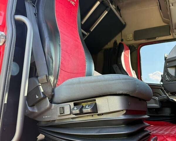 Червоний Вольво FH 13, об'ємом двигуна 12.78 л та пробігом 1 тис. км за 18500 $, фото 47 на Automoto.ua