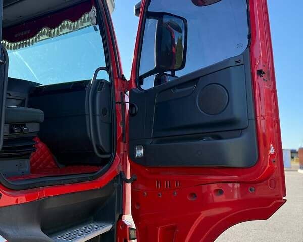 Красный Вольво FH 13, объемом двигателя 12.78 л и пробегом 1 тыс. км за 18500 $, фото 20 на Automoto.ua