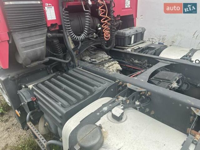 Красный Вольво FH 13, объемом двигателя 0 л и пробегом 620 тыс. км за 23999 $, фото 6 на Automoto.ua