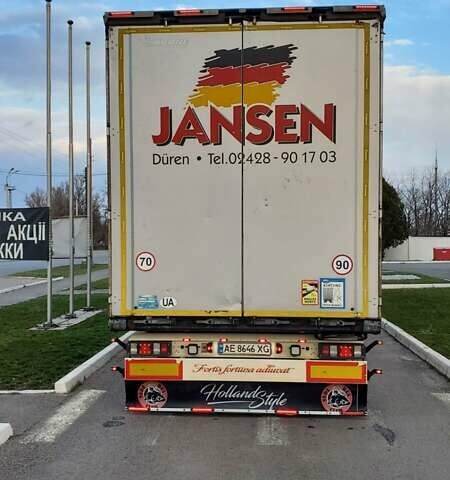 Красный Вольво FH 13, объемом двигателя 12.9 л и пробегом 825 тыс. км за 43000 $, фото 17 на Automoto.ua