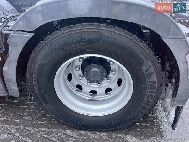 Червоний Вольво FH 13, об'ємом двигуна 0 л та пробігом 780 тис. км за 35500 $, фото 16 на Automoto.ua