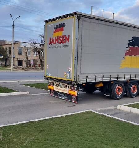 Красный Вольво FH 13, объемом двигателя 12.9 л и пробегом 825 тыс. км за 43000 $, фото 6 на Automoto.ua