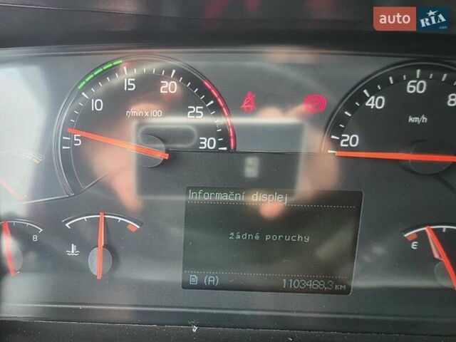 Червоний Вольво FH 13, об'ємом двигуна 12.7 л та пробігом 999 тис. км за 26247 $, фото 9 на Automoto.ua