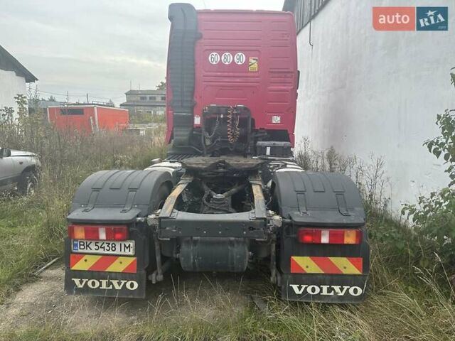 Красный Вольво FH 13, объемом двигателя 0 л и пробегом 620 тыс. км за 23999 $, фото 3 на Automoto.ua
