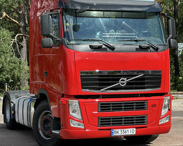 Красный Вольво FH 13, объемом двигателя 12.8 л и пробегом 1 тыс. км за 21000 $, фото 1 на Automoto.ua