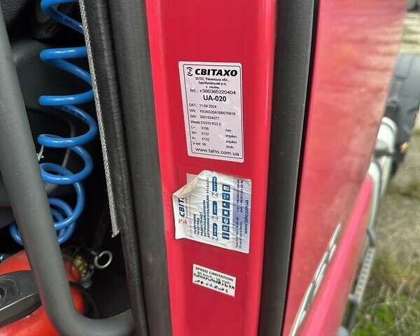 Красный Вольво FH 13, объемом двигателя 0 л и пробегом 620 тыс. км за 23999 $, фото 20 на Automoto.ua