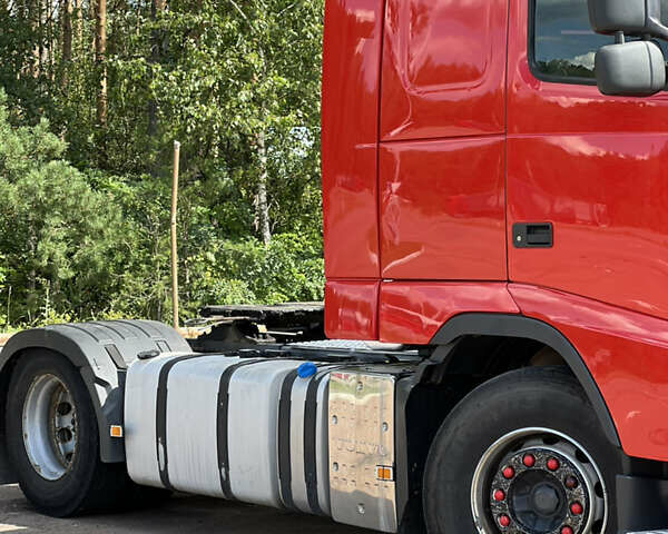 Красный Вольво FH 13, объемом двигателя 12.8 л и пробегом 1 тыс. км за 21000 $, фото 2 на Automoto.ua