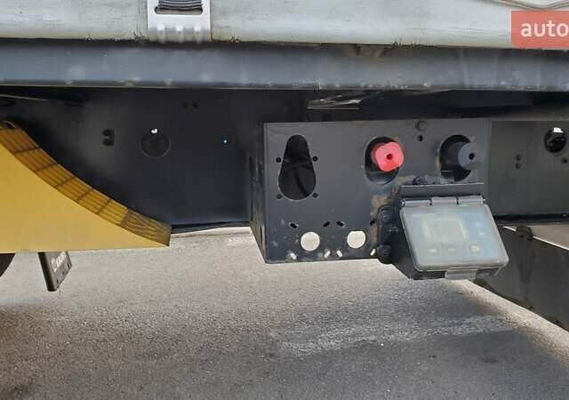 Красный Вольво FH 13, объемом двигателя 12.9 л и пробегом 825 тыс. км за 43000 $, фото 30 на Automoto.ua