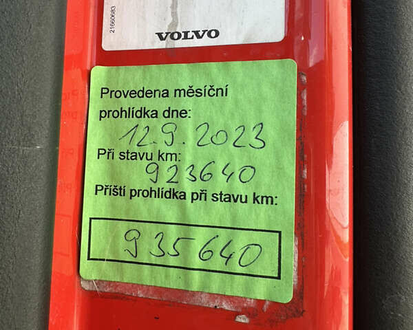 Красный Вольво FH 13, объемом двигателя 12.9 л и пробегом 935 тыс. км за 31000 $, фото 19 на Automoto.ua