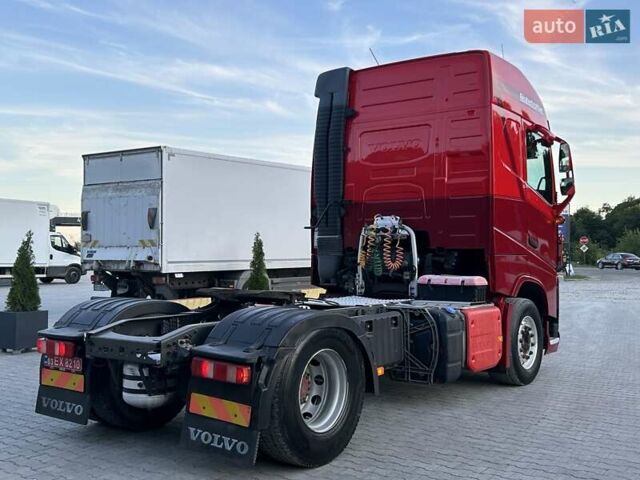 Красный Вольво FH 13, объемом двигателя 12 л и пробегом 866 тыс. км за 27999 $, фото 7 на Automoto.ua