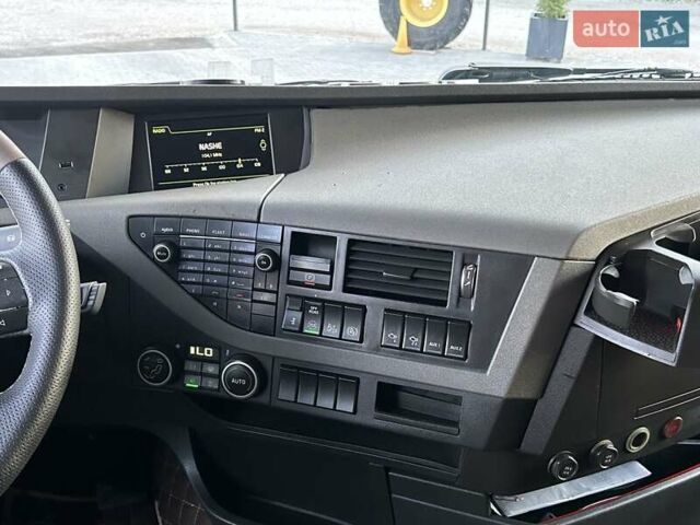 Червоний Вольво FH 13, об'ємом двигуна 12 л та пробігом 866 тис. км за 27999 $, фото 34 на Automoto.ua