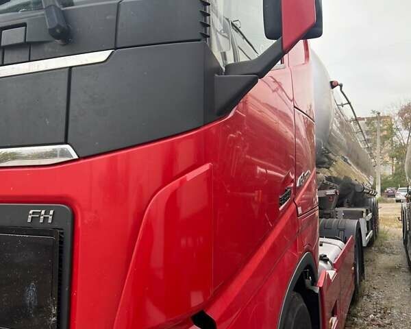 Красный Вольво FH 13, объемом двигателя 12.9 л и пробегом 957 тыс. км за 32000 $, фото 17 на Automoto.ua