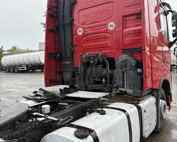 Красный Вольво FH 13, объемом двигателя 0 л и пробегом 1 тыс. км за 27000 $, фото 3 на Automoto.ua