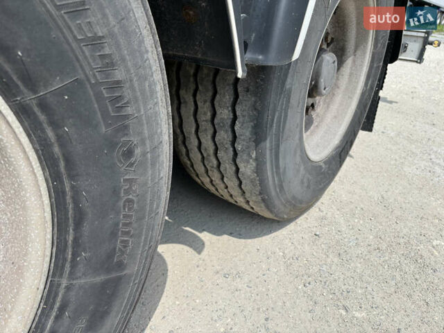 Красный Вольво FH 13, объемом двигателя 12.9 л и пробегом 812 тыс. км за 34900 $, фото 16 на Automoto.ua