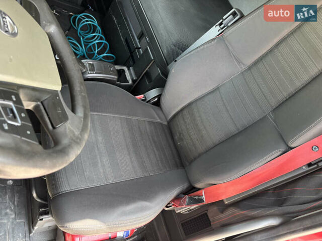 Красный Вольво FH 13, объемом двигателя 12.9 л и пробегом 812 тыс. км за 34900 $, фото 26 на Automoto.ua