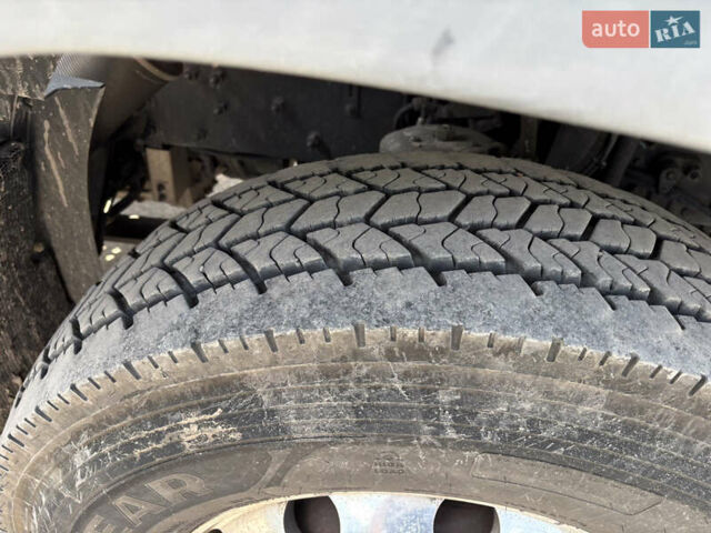 Красный Вольво FH 13, объемом двигателя 12.9 л и пробегом 812 тыс. км за 34900 $, фото 34 на Automoto.ua