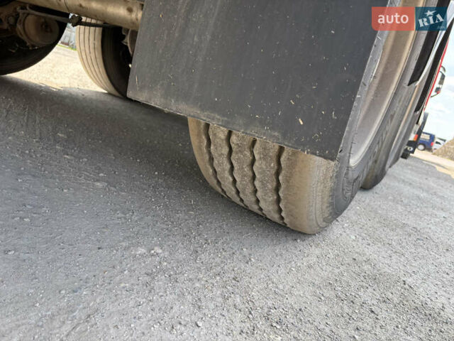 Красный Вольво FH 13, объемом двигателя 12.9 л и пробегом 812 тыс. км за 34900 $, фото 6 на Automoto.ua