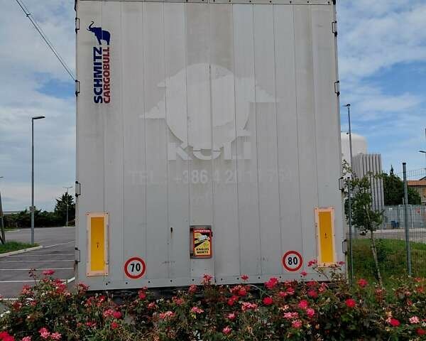 Красный Вольво FH 13, объемом двигателя 12.78 л и пробегом 150 тыс. км за 27000 $, фото 9 на Automoto.ua