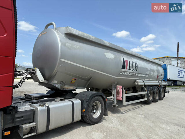 Красный Вольво FH 13, объемом двигателя 12.9 л и пробегом 812 тыс. км за 34900 $, фото 20 на Automoto.ua