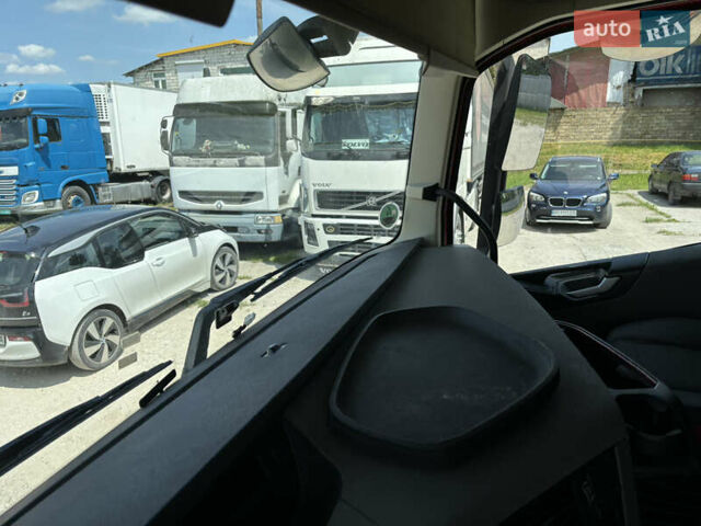 Красный Вольво FH 13, объемом двигателя 12.9 л и пробегом 812 тыс. км за 34900 $, фото 24 на Automoto.ua