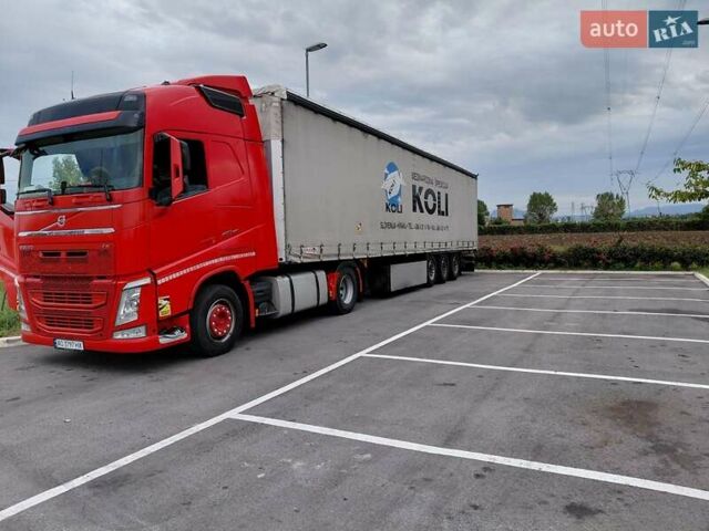 Красный Вольво FH 13, объемом двигателя 12.78 л и пробегом 150 тыс. км за 27000 $, фото 28 на Automoto.ua