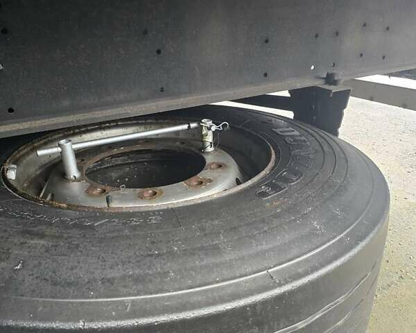 Красный Вольво FH 13, объемом двигателя 12.9 л и пробегом 710 тыс. км за 55000 $, фото 15 на Automoto.ua