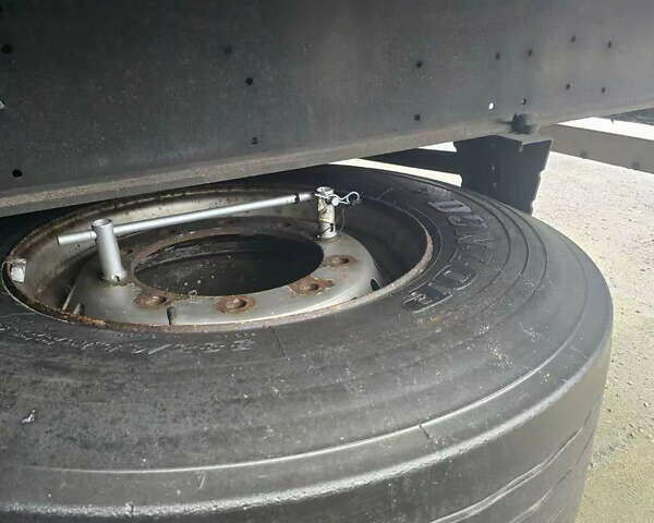 Красный Вольво FH 13, объемом двигателя 12.9 л и пробегом 710 тыс. км за 55000 $, фото 21 на Automoto.ua