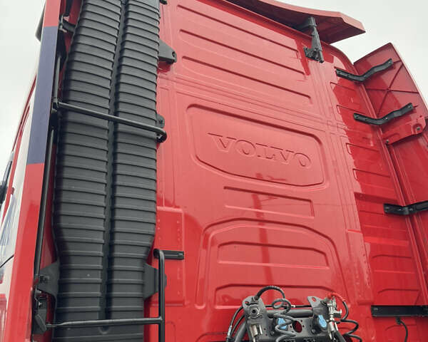 Червоний Вольво FH 13, об'ємом двигуна 12.9 л та пробігом 833 тис. км за 43500 $, фото 18 на Automoto.ua