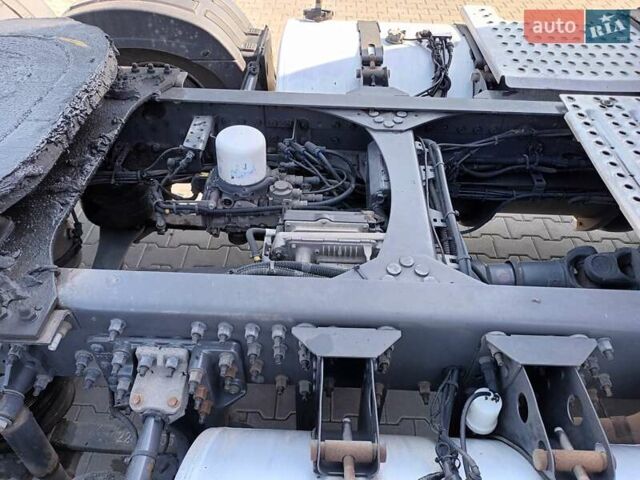 Красный Вольво FH 13, объемом двигателя 12.9 л и пробегом 516 тыс. км за 61331 $, фото 24 на Automoto.ua