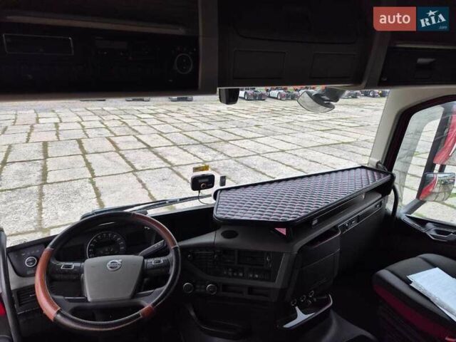 Красный Вольво FH 13, объемом двигателя 0 л и пробегом 663 тыс. км за 55000 $, фото 14 на Automoto.ua